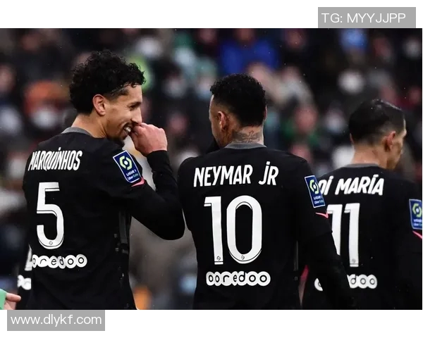 尤文图斯签下巴黎圣日耳曼球星，引发球迷热议