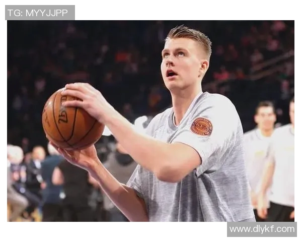 小牛队中锋波尔津吉斯重伤,赛季报销,球队前景堪忧 小牛队中锋波尔津吉斯重伤,赛季报销,球队前景堪忧