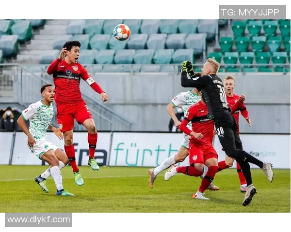 科隆客场止颓势，终结两连败击败弗赖堡